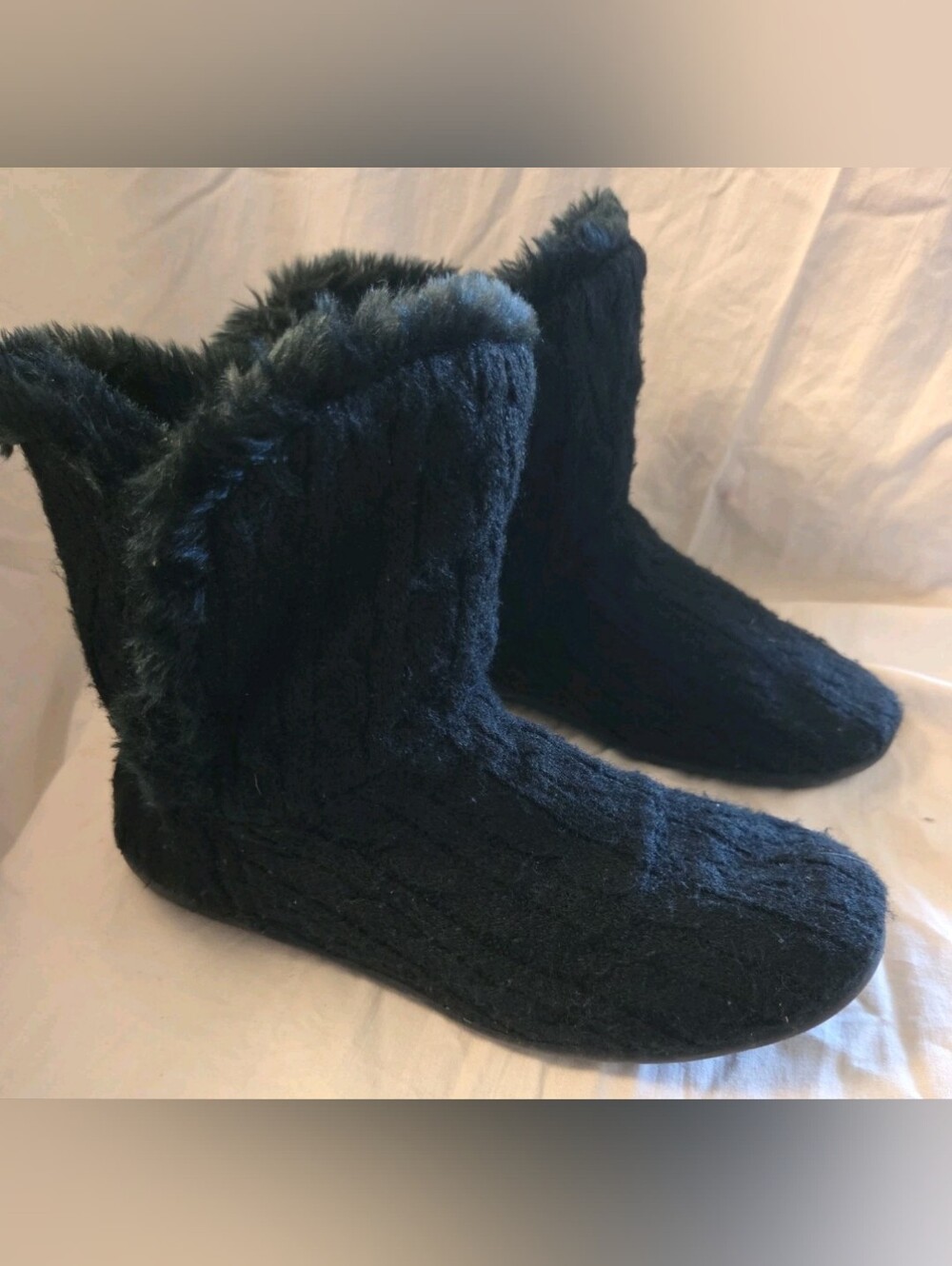 Vionic Orthaheel Women's Ankle Bootie Slippers Black Plush Sz 8 Rubber Sole